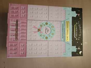 PALETTE CHRISTMAS IN NEW YORK TOO FACED NEUVE