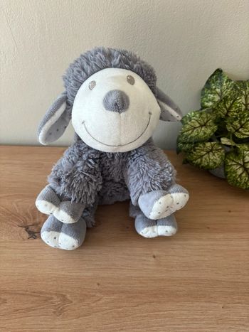 Doudou peluche mouton gris blanc étoile nicotoy simba toys