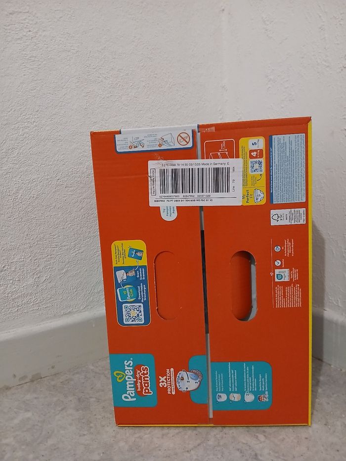 1 carton Pampers taille 4 pants maxi pack, soit 94 couches culottes (pants).
Neuf sous emballage
25€ - photo numéro 3