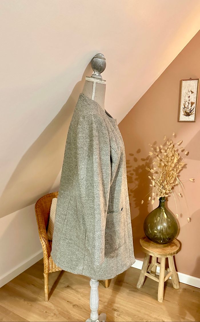 💜 Veste longue grise camaïeu taille 38/40 💜 - photo numéro 3