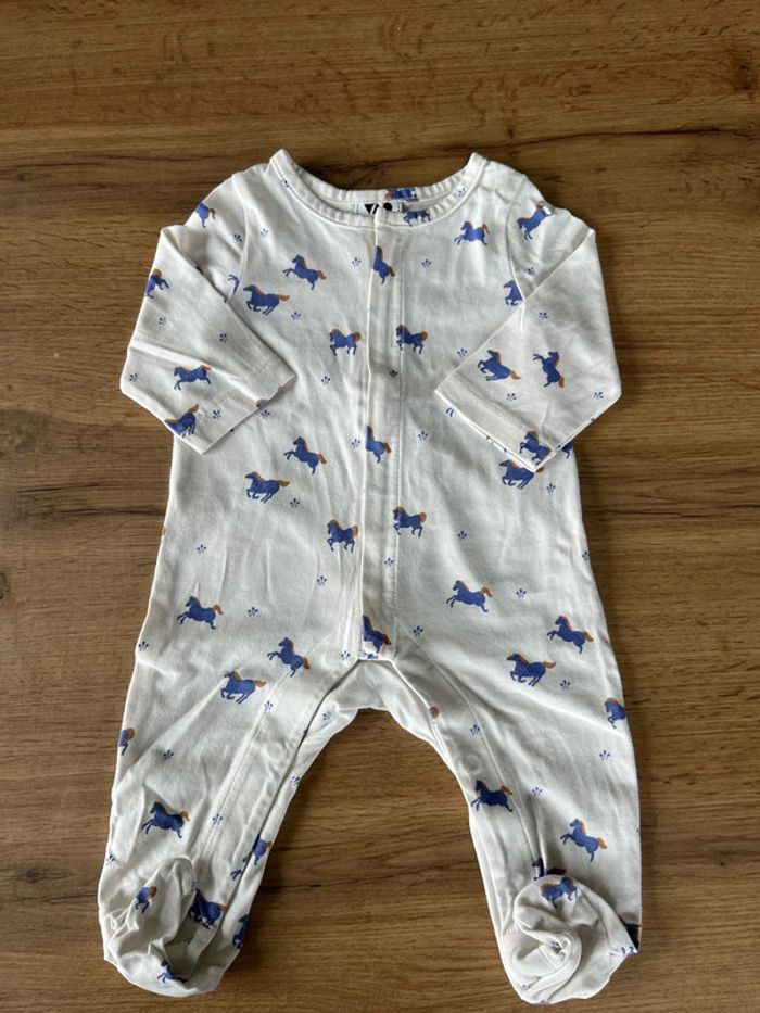 Pyjama tape à l’œil 3 mois