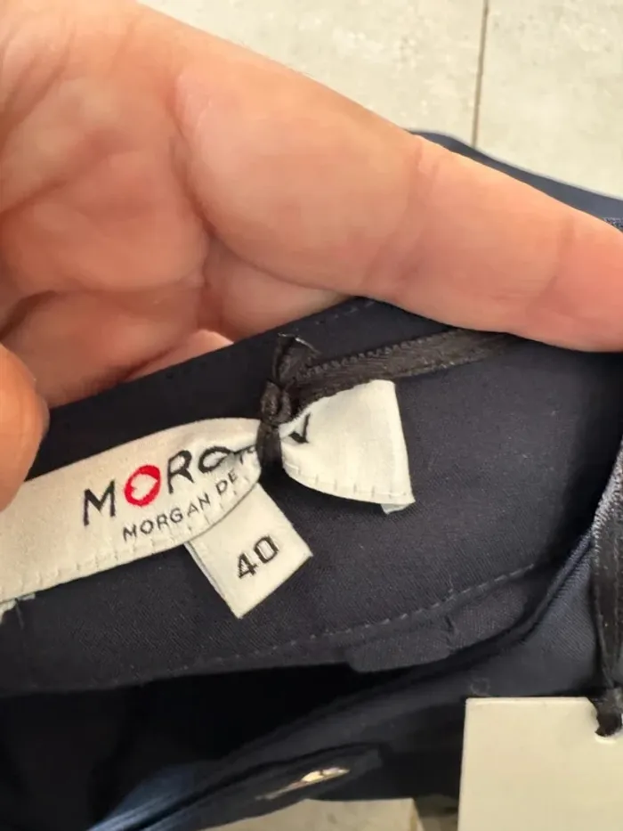 Jupe navy Morgan, neuve avec étiquette, taille 40 valeur 39€ 41*45cm - photo numéro 4