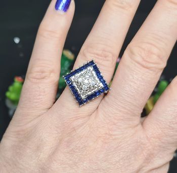 Bague fantaisie argentée et bleue avec zirconiums