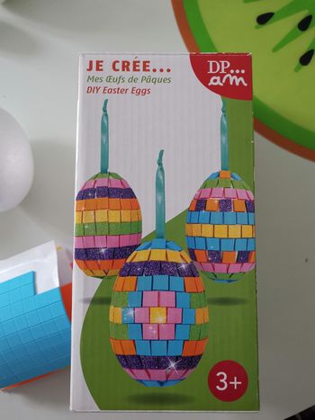 Oeufs de Pâques mosaïque à fabriquer