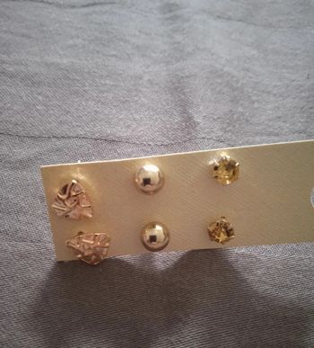 Boucles d'oreilles fantaisie neuves