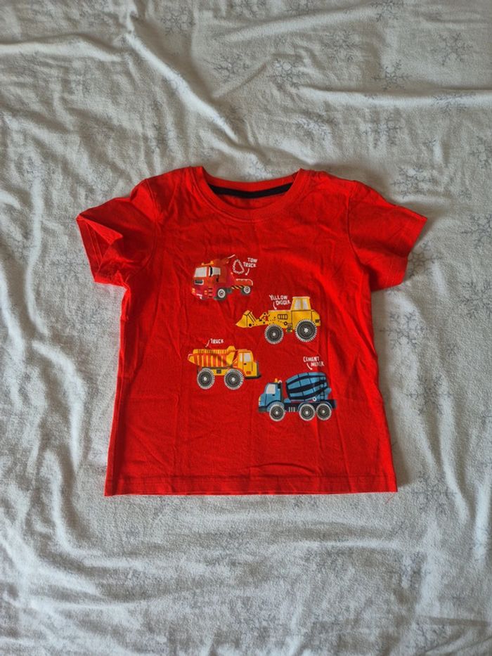 T shirt rouge 7 ans