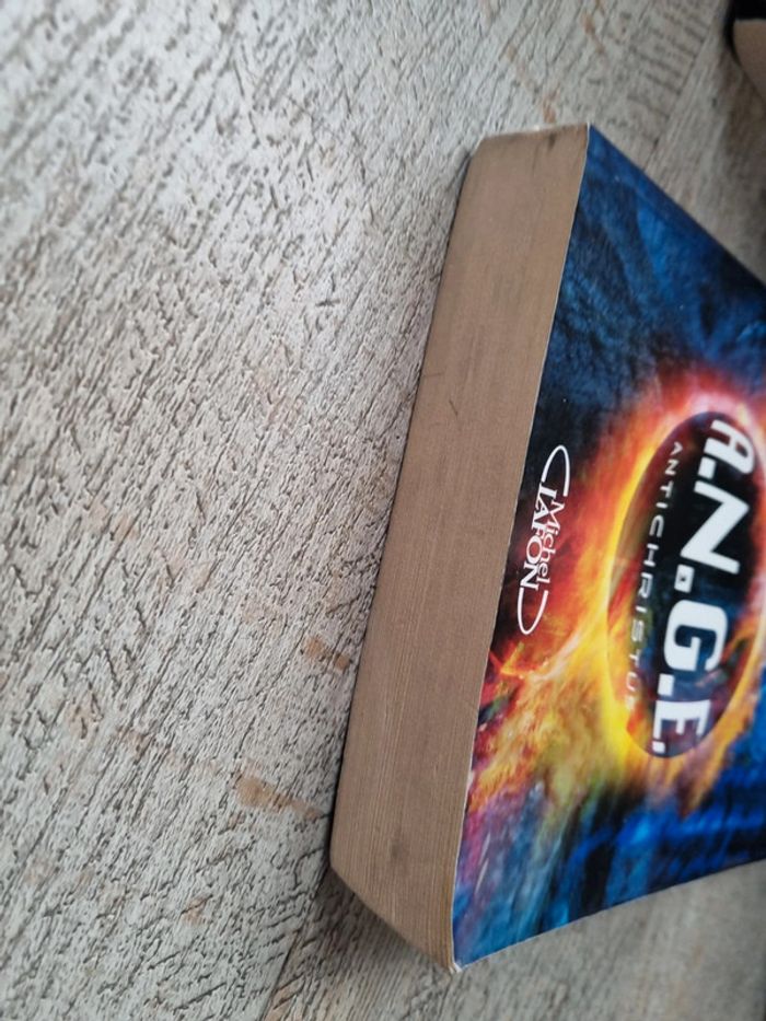 Livre broché ange Anne robillard tome 1 - photo numéro 4