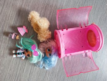 Boite de poupées lol