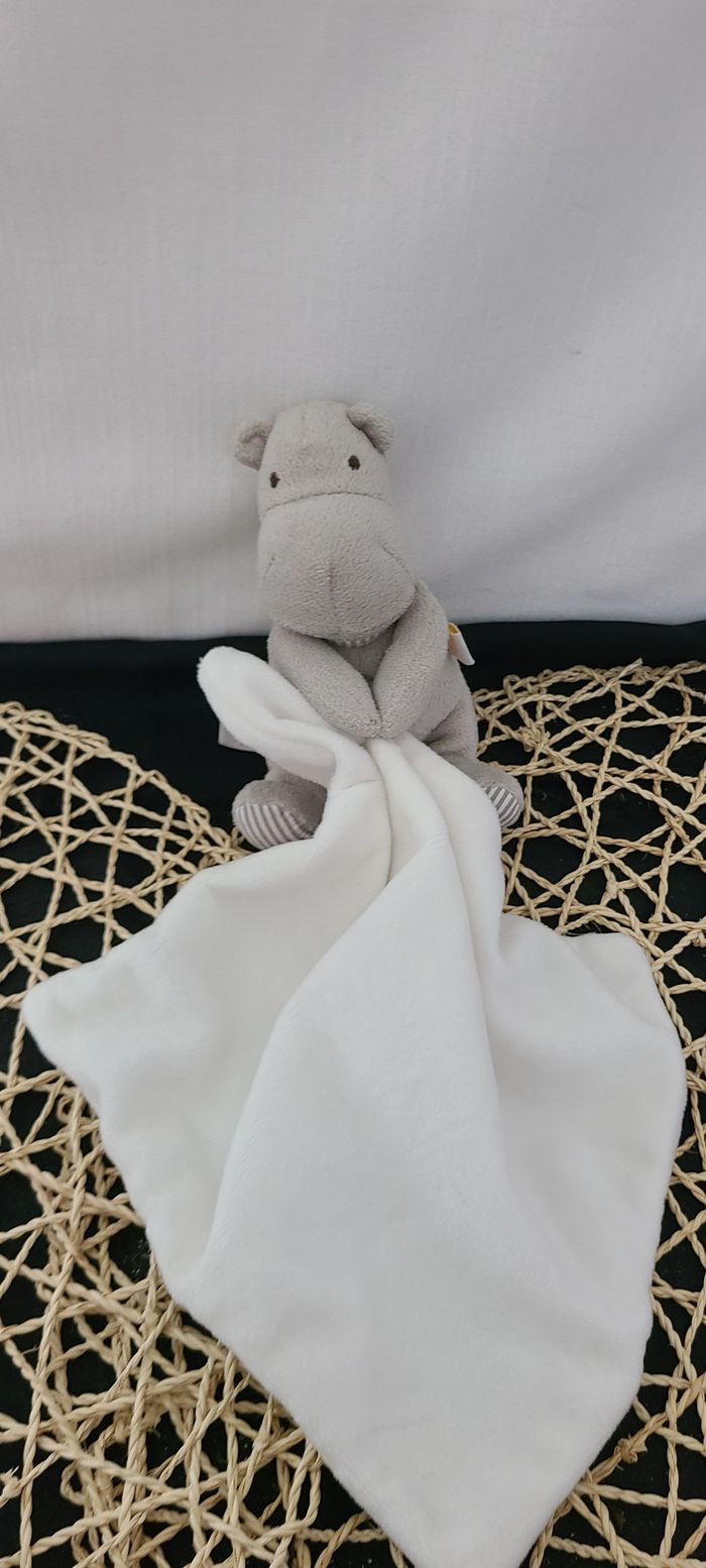 Doudou hippopotame gris mouchoir JACADI