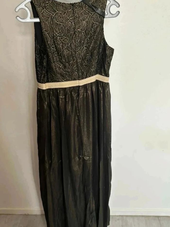 Robe de soirée noire et dorée - photo numéro 8