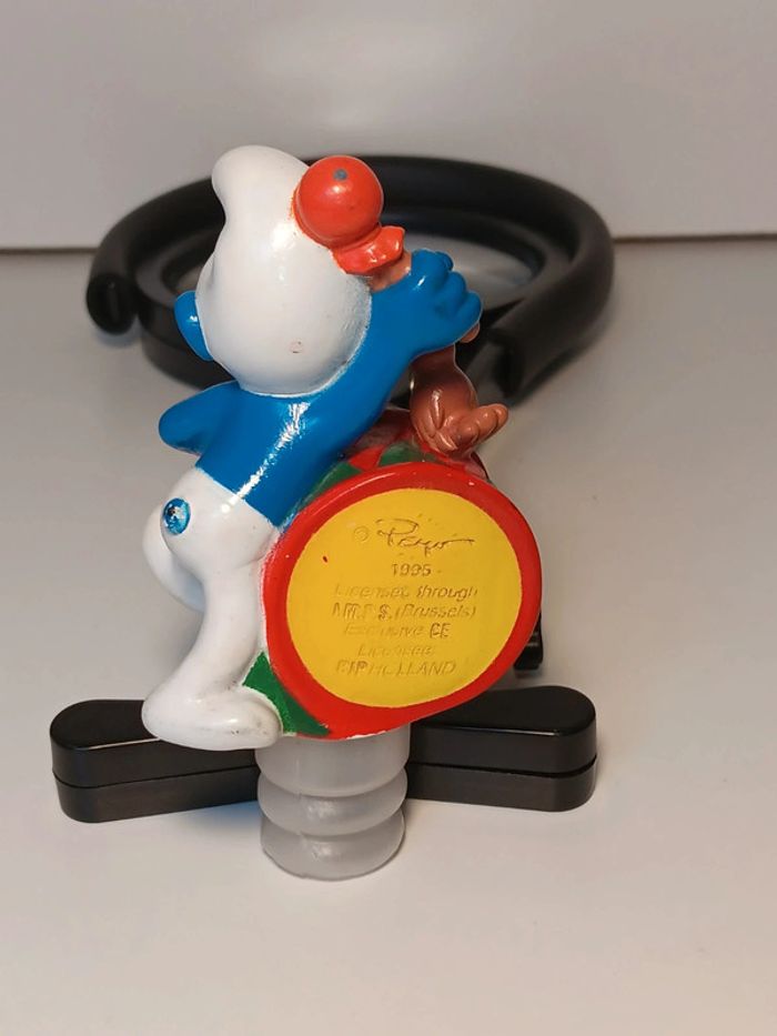 Bouchon vintage 1995 Schtroumpf clown avec tambour peyo Bip Holland - photo numéro 2