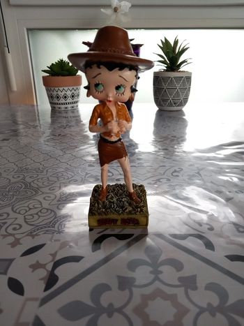 Betty Boop Aventurière