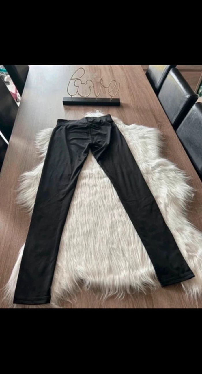 Très beau legging sport 🥰 taille 36 de chez kiabi - photo numéro 4