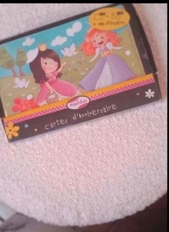 10  cartes d'anniversaire  fille  princesses  neuf