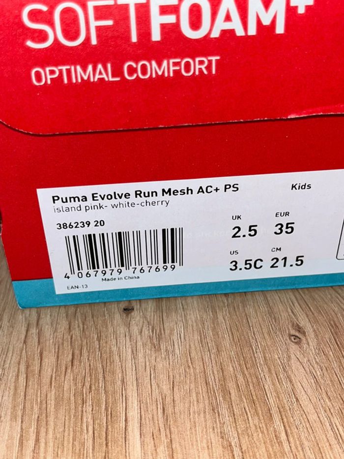 Baskets Puma filles neuves Taille 35 - photo numéro 9
