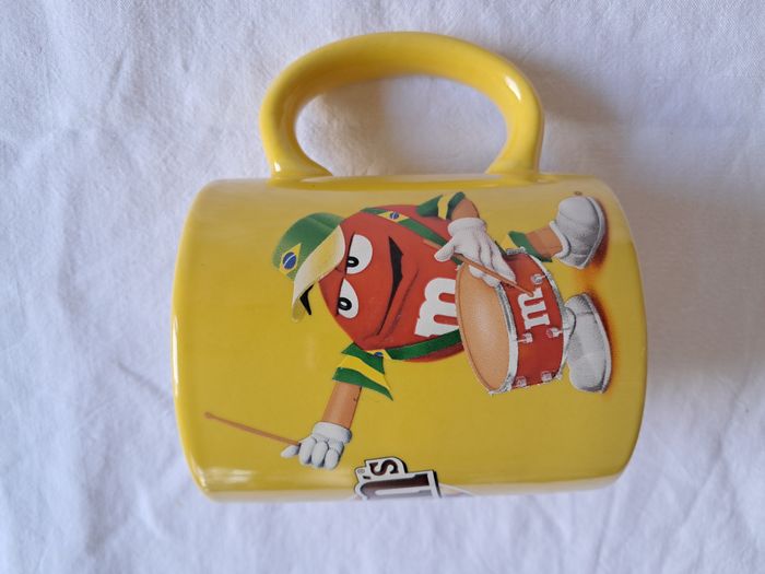 Tasse à café mug jaune M&m's rouge Mars 2014 - photo numéro 4