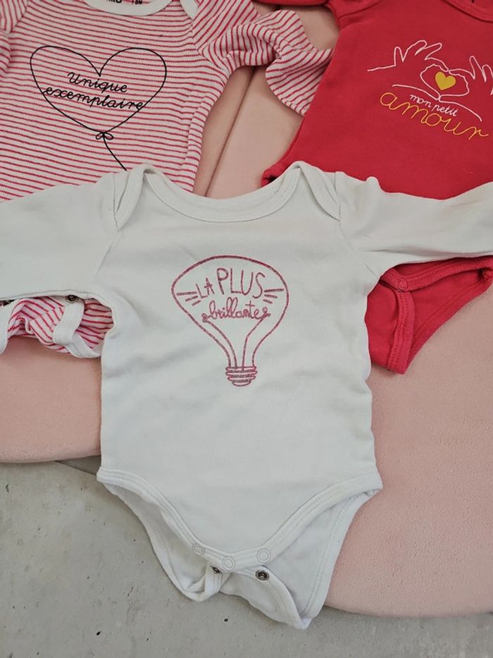 Lot de 3 bodys - photo numéro 2