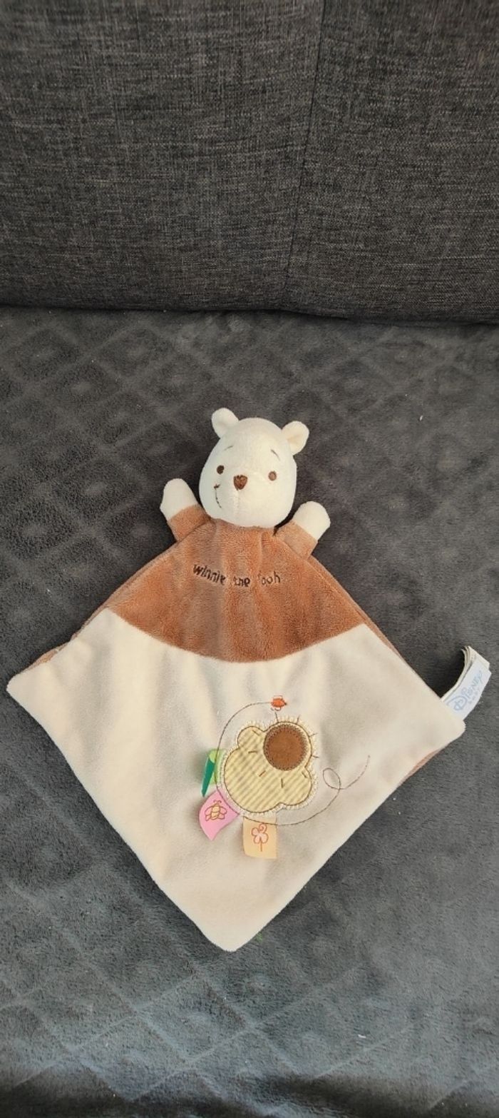 Winnie l'ourson beige et marron