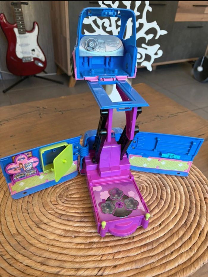 Van Polly Pocket party bus transformable