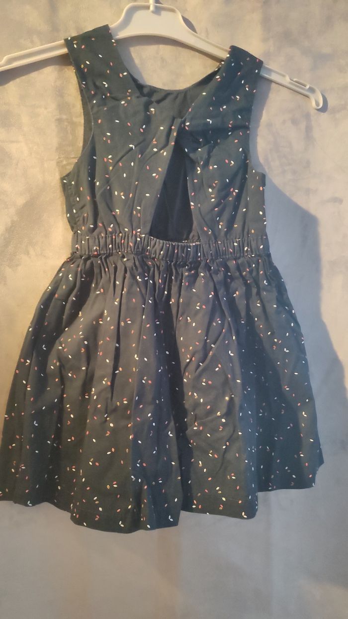 Robe sans manches - photo numéro 2