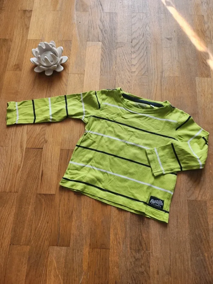 Tee shirt
