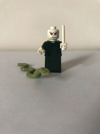 Figurine type lego Voldemort. Harry Potter