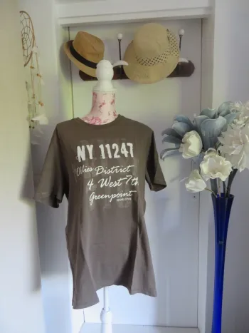 tee shirt