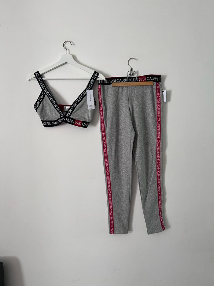 Ensemble Calvin Klein femme survement neuf étiqueté taille S L