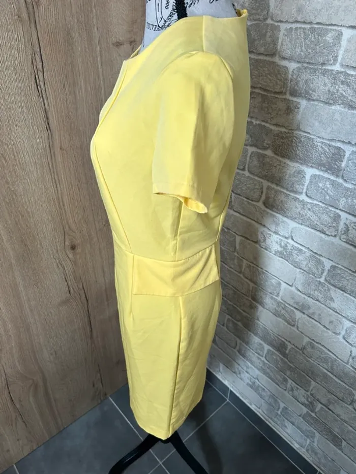 Robe élégante structurée taille S - photo numéro 3