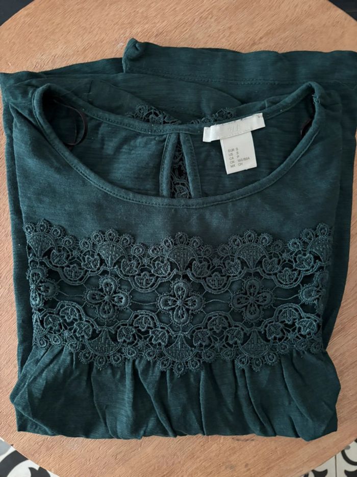 Haut femme taille S Vert transparence broderies H&M