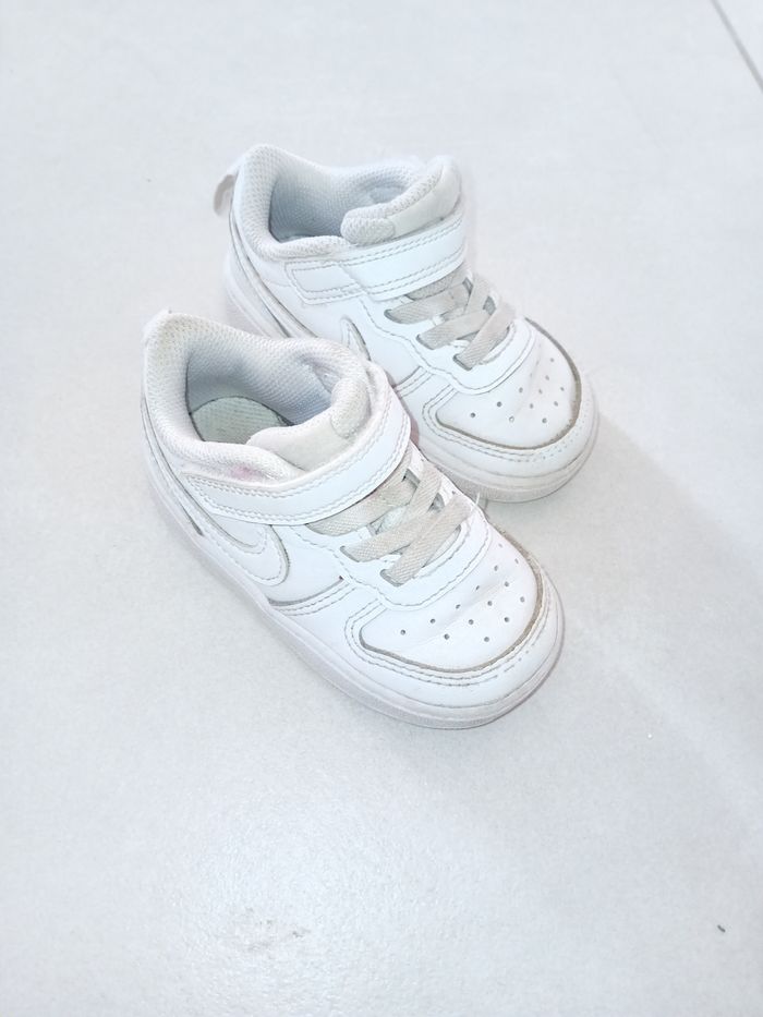 Basket Nike t.21 - photo numéro 2