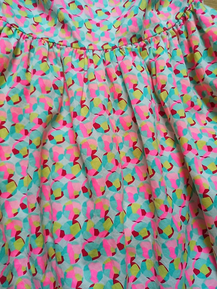 Très belle robe colorée - photo numéro 2