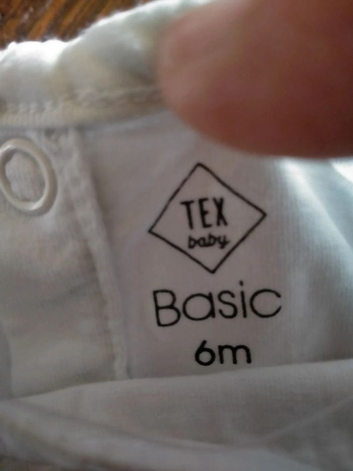 T-shirt 6 mois - photo numéro 2