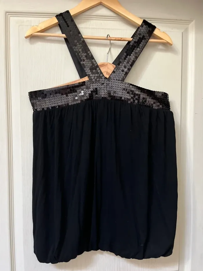 Super top, Vila taille L / Noir + sequin / très bon état