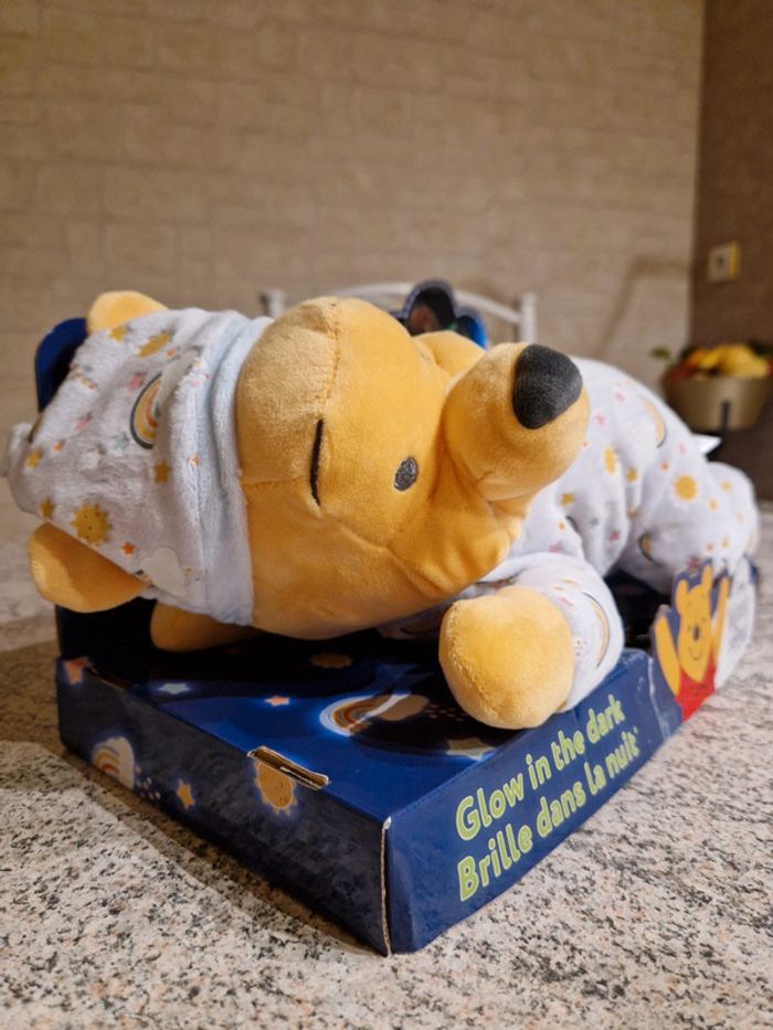 Peluche Winnie The Pooh luminescent Disney neuf - photo numéro 3