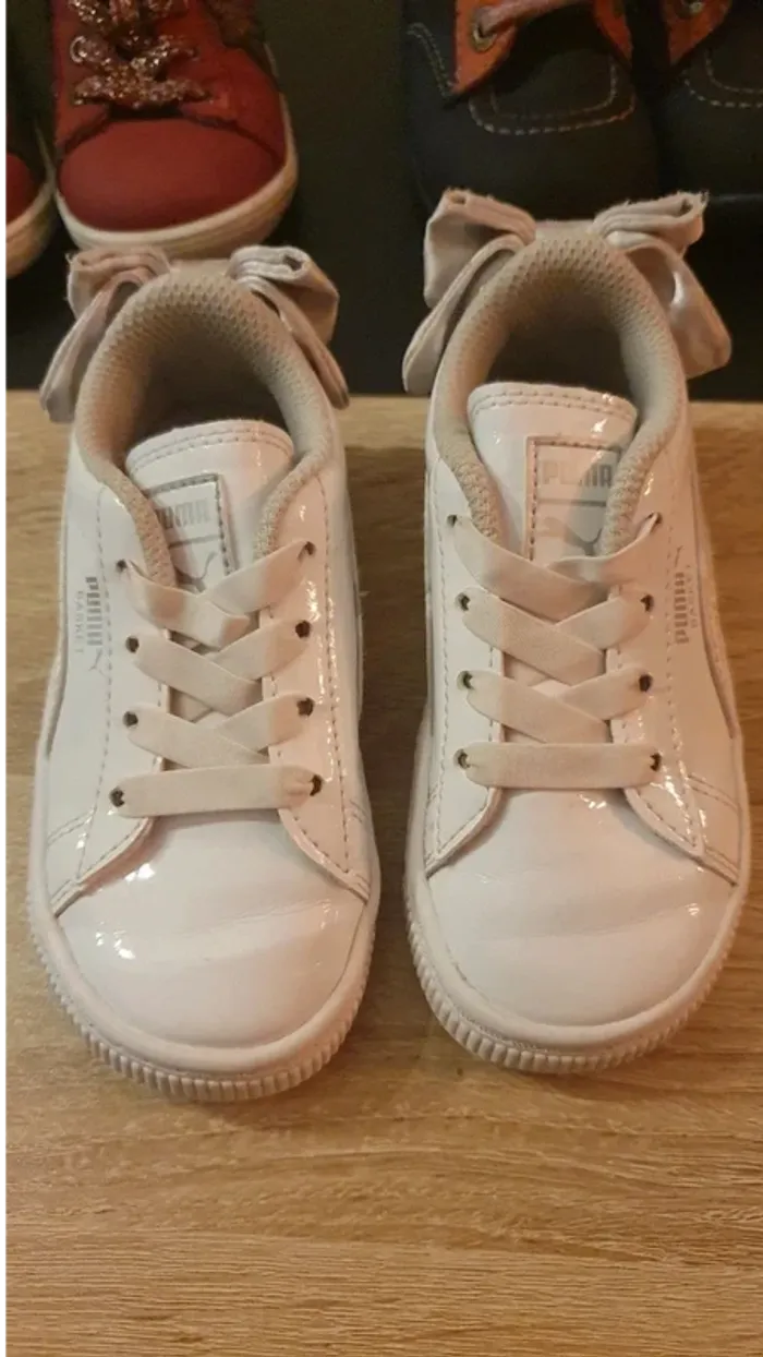 Lot de 3 paires de chaussures pointure 23 - photo numéro 2