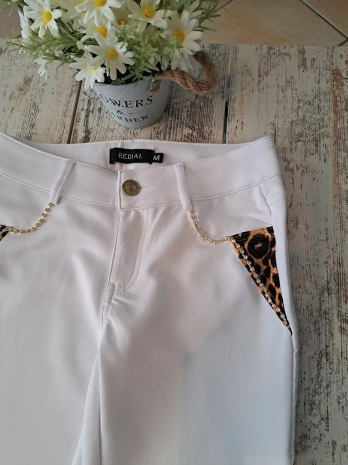 Magnifique pantalon blanc strass& poches léopard 🐆