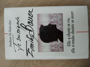 Je soussigné emily baver