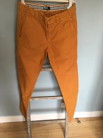 Chino homme Bizzbee