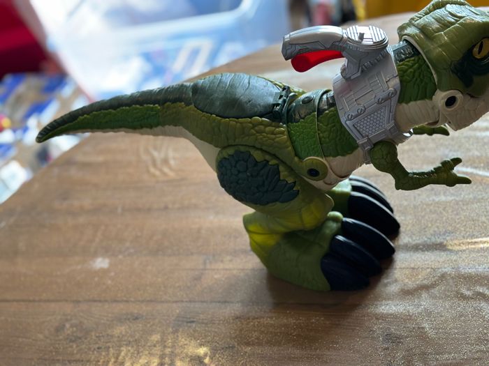 Jurassic Park, dinosaures XXL avec poignée - photo numéro 4