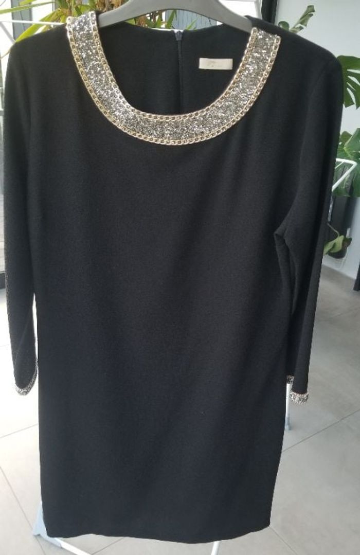 Robe noire manches 3/4 avec strass