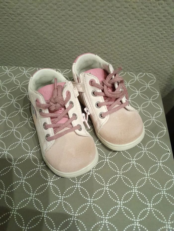 Chaussure fille kickers pointure 21 en très bon état - photo numéro 2
