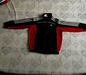 Gilet garçon - 8 ans - Adidas- en très bon état
