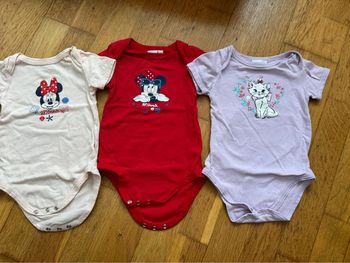 Lot 3 bodies Disney 9 mois