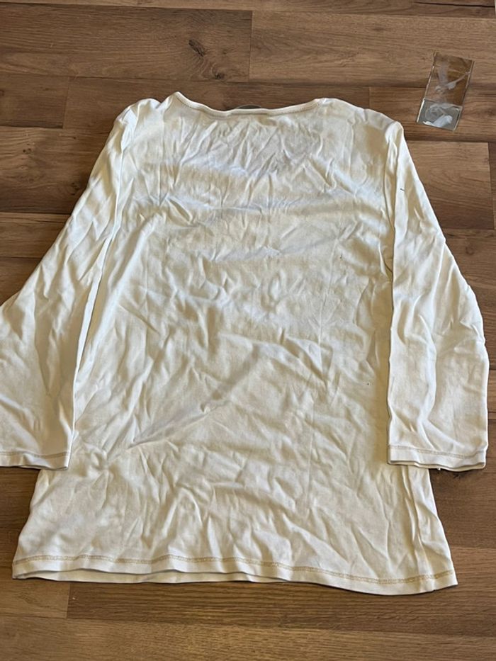 Je vend un haut manche longueur femme taille 3 très bon état - photo numéro 2