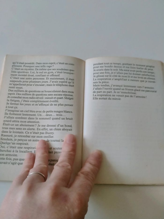 Livre chair de poule le fantôme du miroir - photo numéro 3