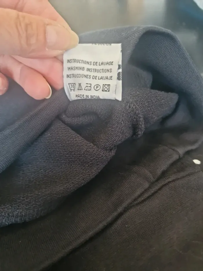 Pull a capuche - photo numéro 7