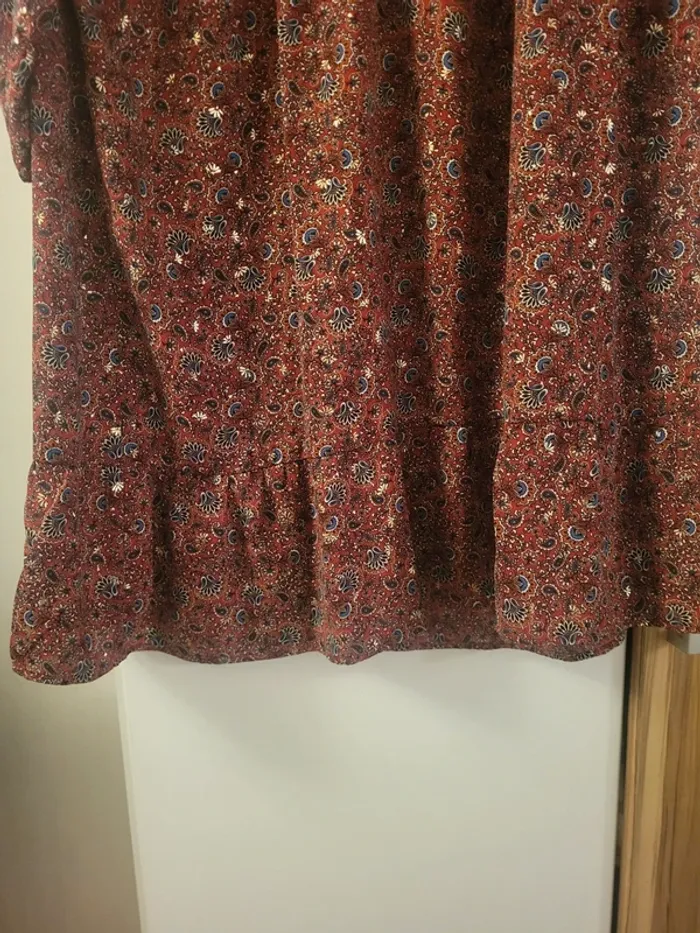 Robe courte 42/44 avec volant sur le bas - photo numéro 3