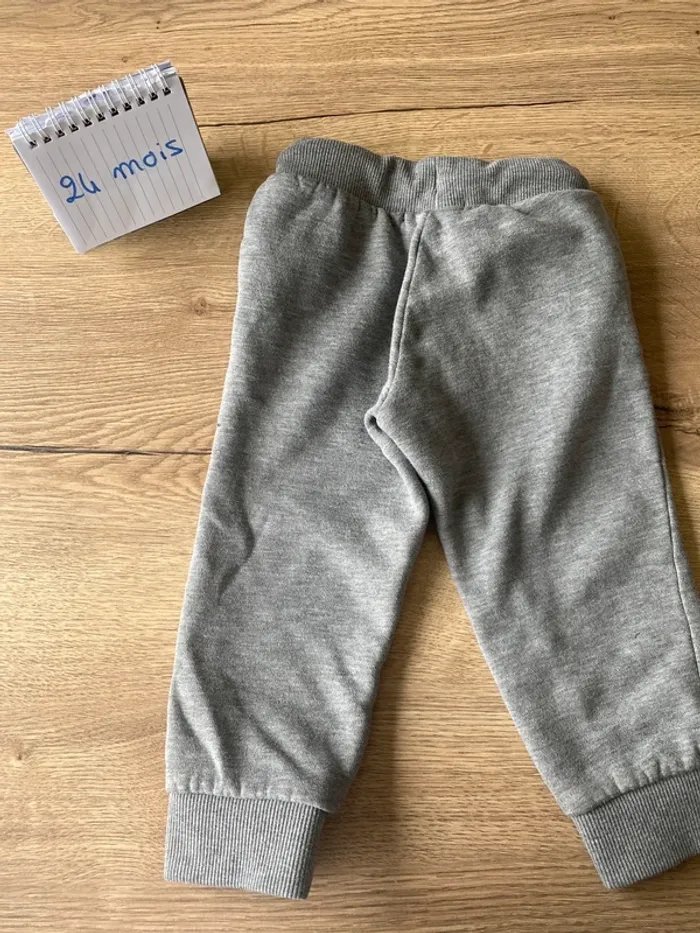 Jogging 2 ans - photo numéro 2
