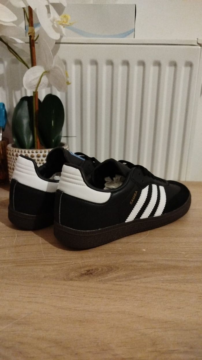 Baskets Adidas SAMBA - photo numéro 2